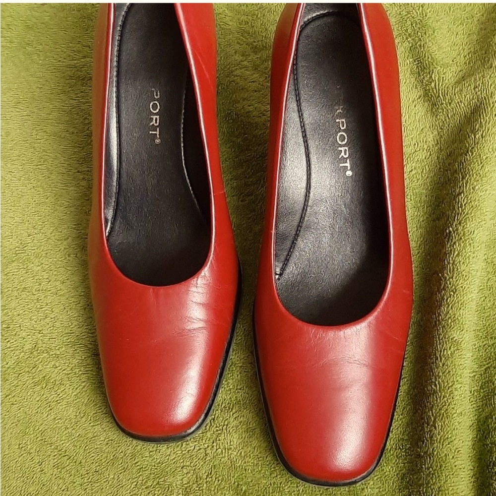 Rockport block heel pumps